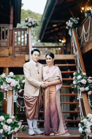 ชุดไทยเจ้าสาว ชุดไทยจักรพรรดิ์ เช่าที่แบมบี้ เวดดิ้ง ห้วยขวาง